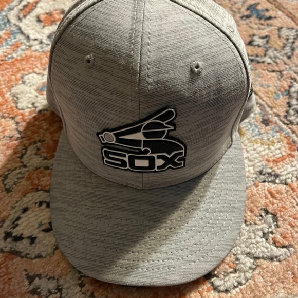 Chicago White Sox collectible hat. - Picture 9 of 9
